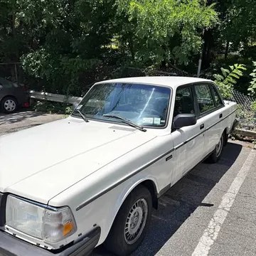 1992 Volvo 240 GL Sedan 4D