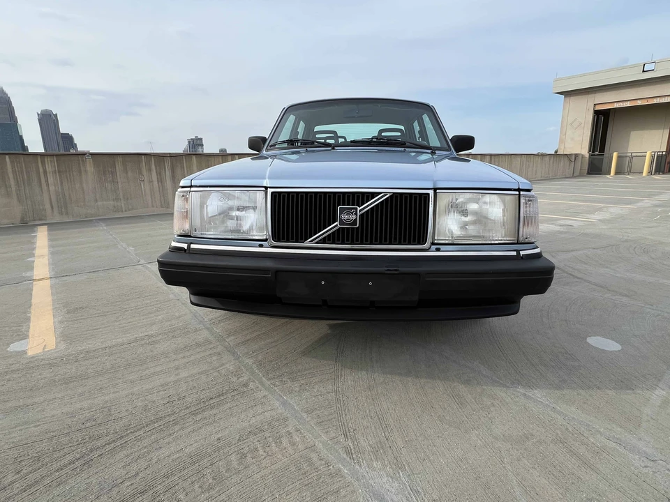 1992 Volvo 244 - Image 11 of 31