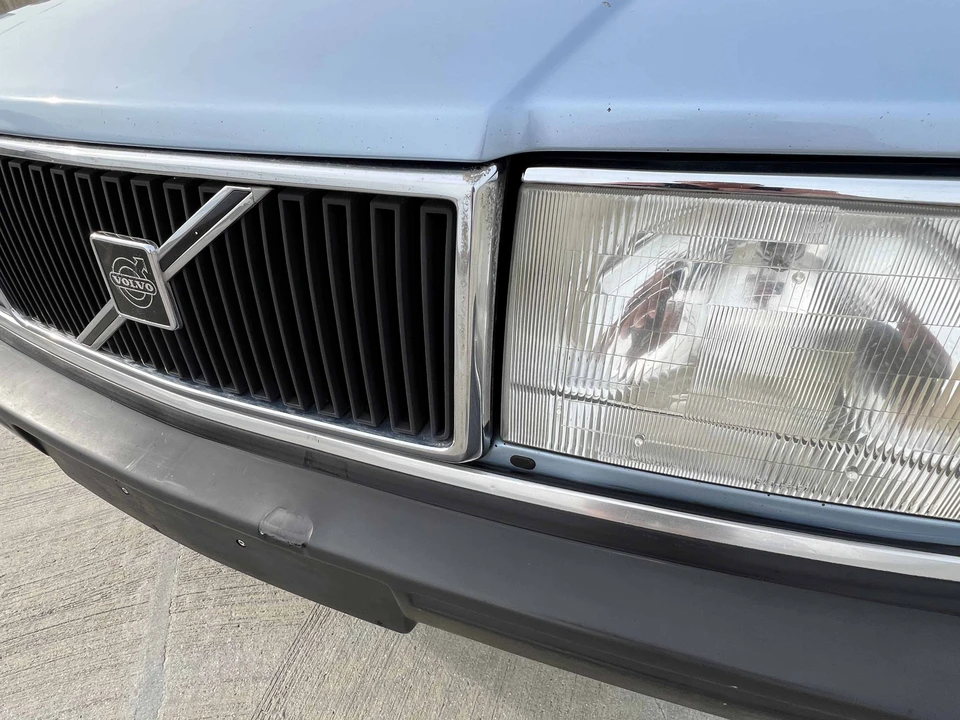 1992 Volvo 244 - Image 14 of 31
