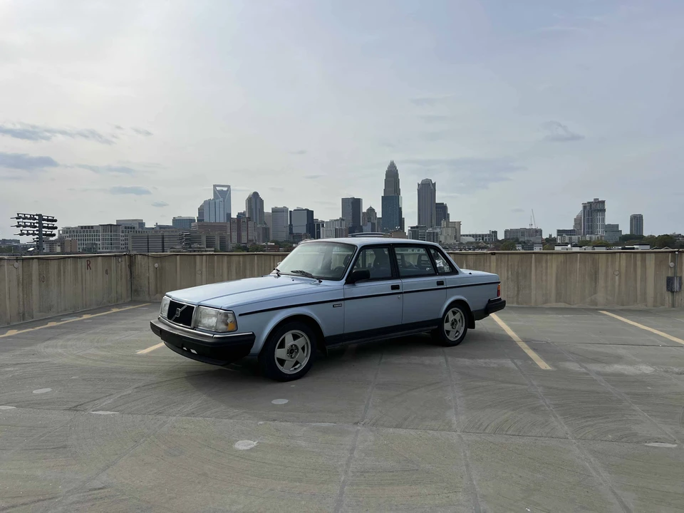 1992 Volvo 244 - Image 2 of 31