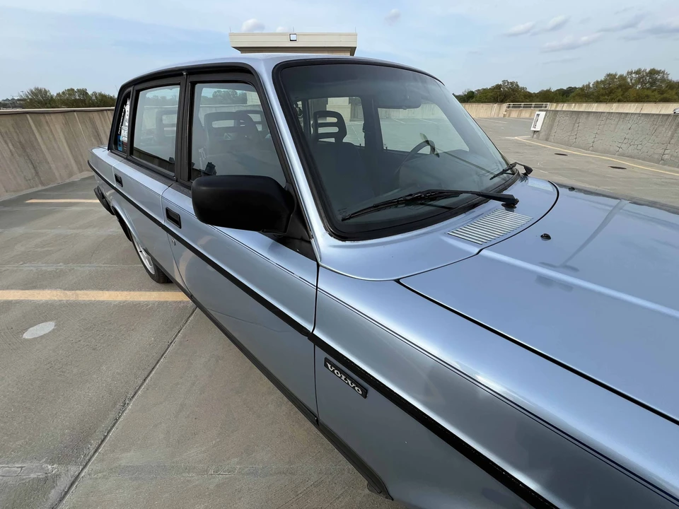1992 Volvo 244 - Image 25 of 31
