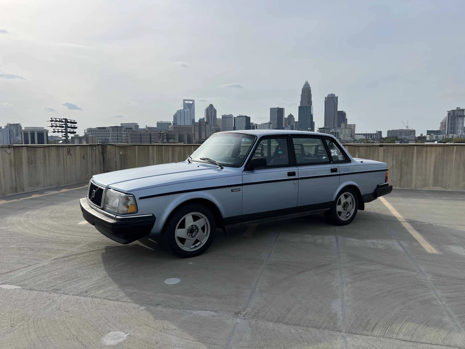 1992 Volvo 244 - Image 3 of 31