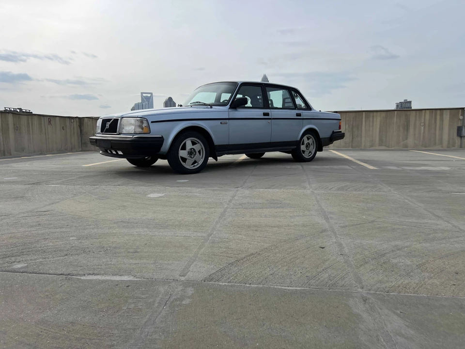 1992 Volvo 244 - Image 4 of 31