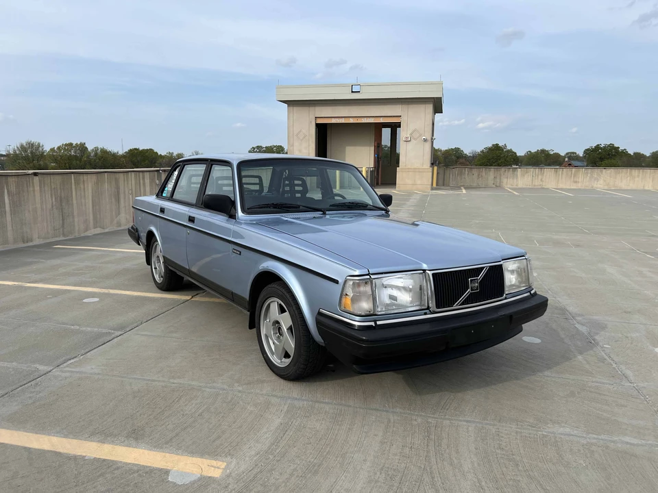 1992 Volvo 244 - Image 5 of 31