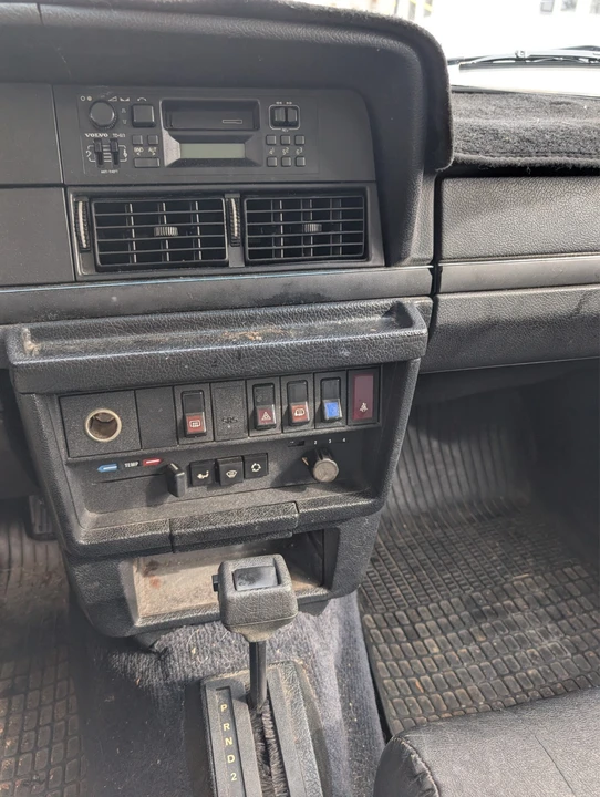 1992 Volvo 244 - Image 13 of 21
