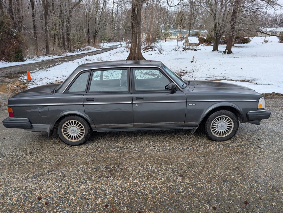 1992 Volvo 244 - Image 3 of 21