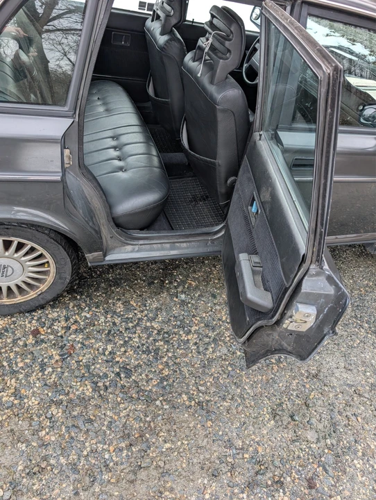 1992 Volvo 244 - Image 6 of 21