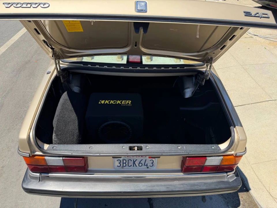 1992 Volvo 244 - Image 24 of 24