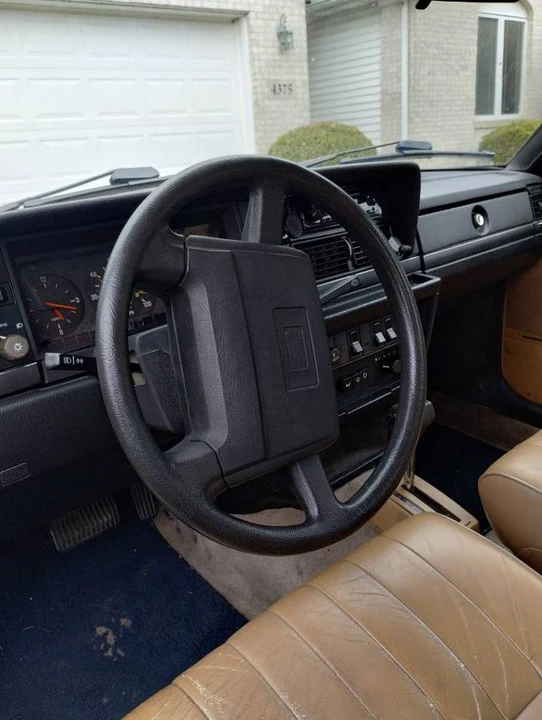 1992 Volvo 244 - Image 5 of 7