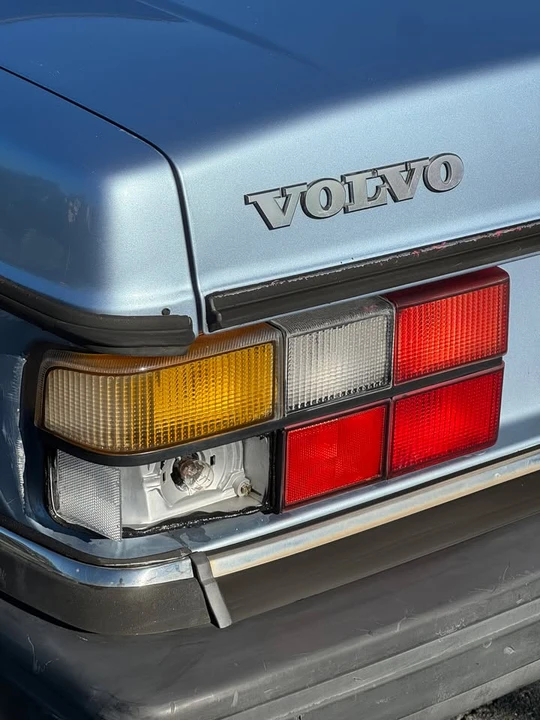 1992 Volvo 244 - Image 9 of 9