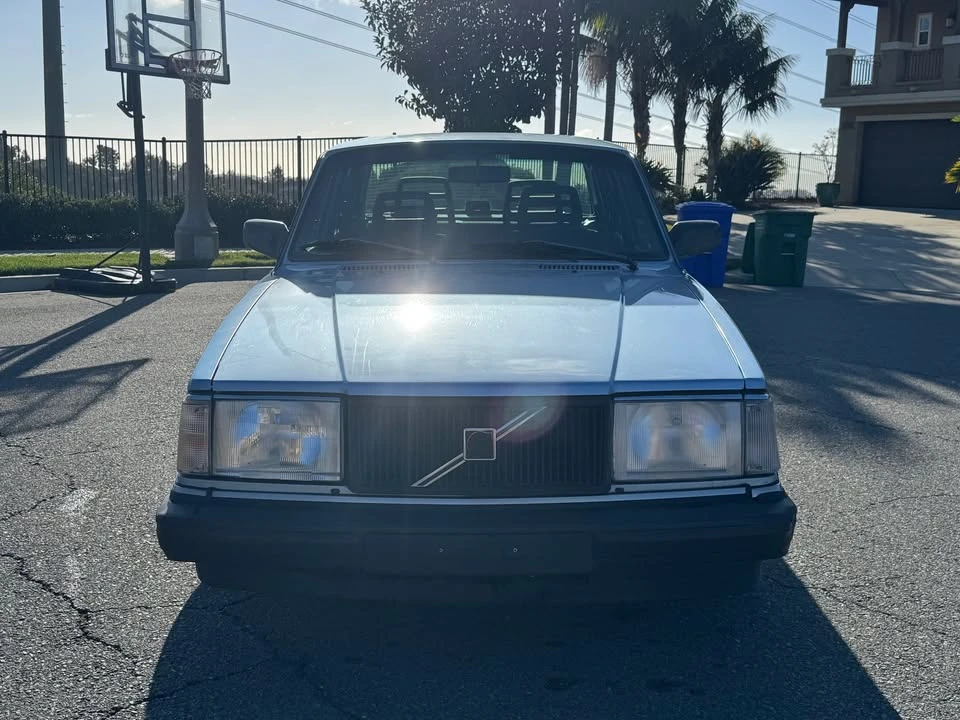 1992 Volvo 244 - Image 2 of 9