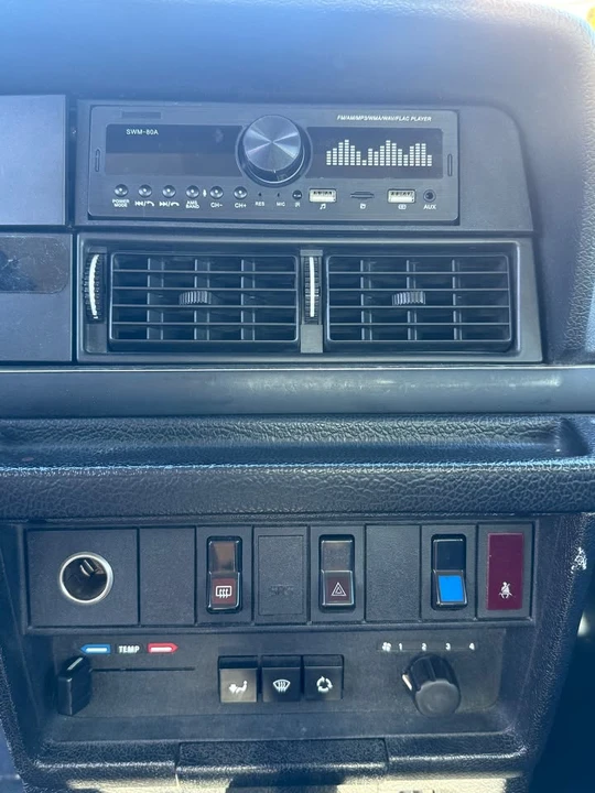 1992 Volvo 244 - Image 7 of 9