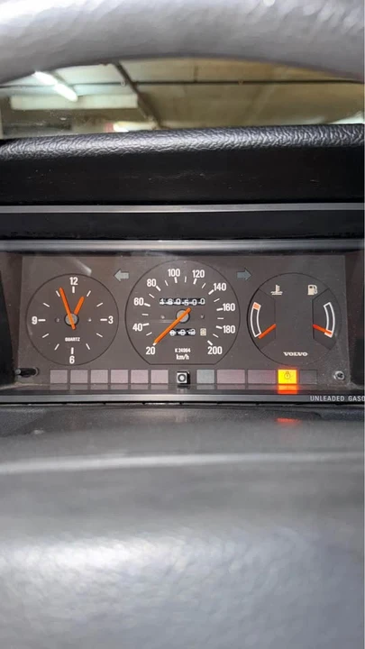 1992 Volvo 244 - Image 10 of 11