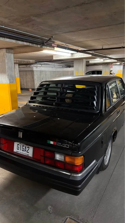 1992 Volvo 244 - Image 6 of 11