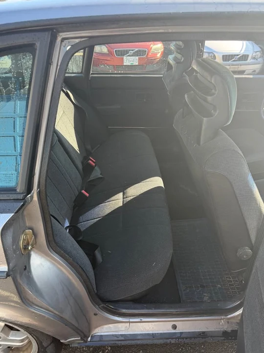1992 Volvo 244 - Image 9 of 16