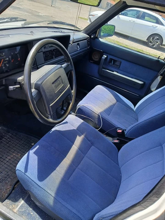 1992 Volvo 244 - Image 6 of 6