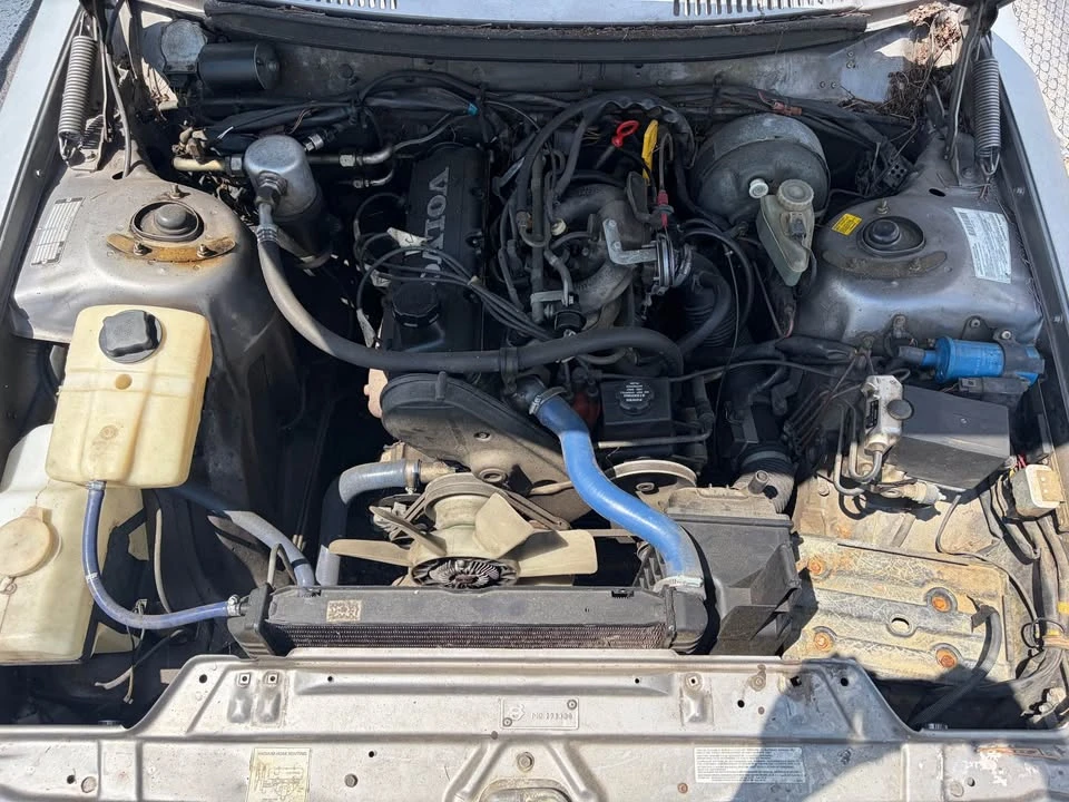 1992 Volvo 244 - Image 6 of 6