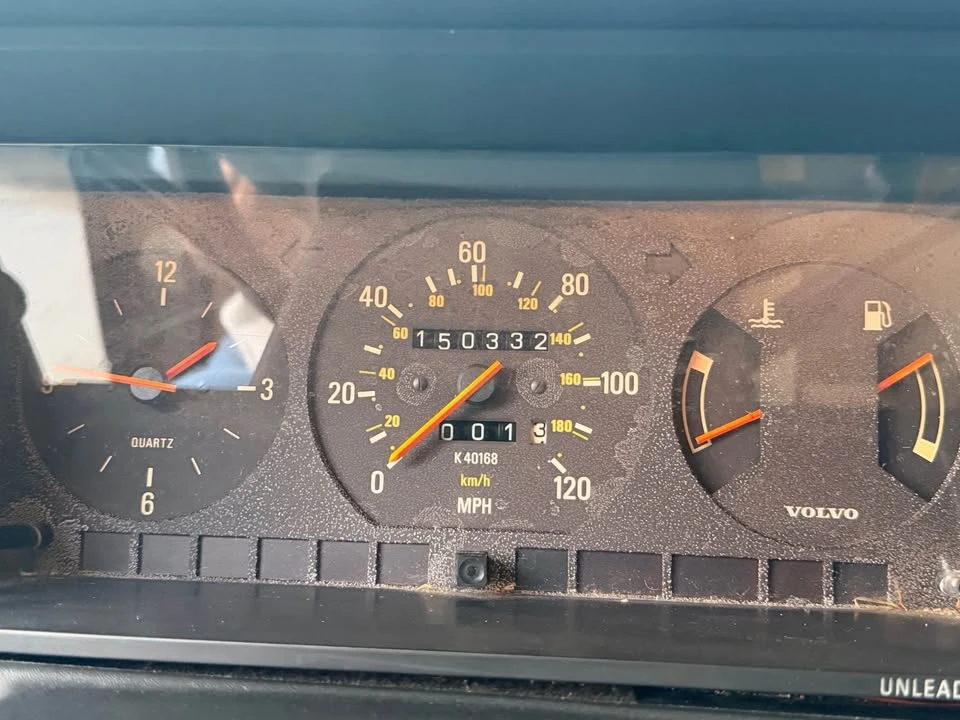 1992 Volvo 244 - Image 9 of 9