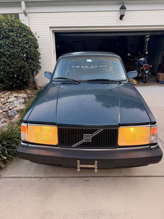 1992 Volvo 244 - Image 2 of 9