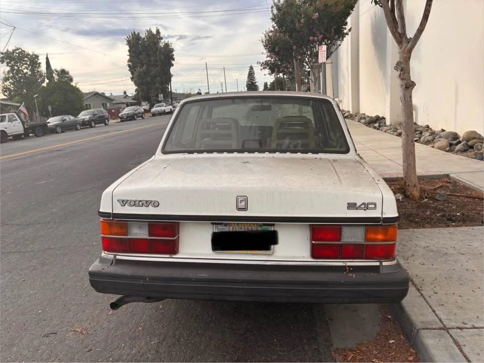 1992 Volvo 244 - Image 2 of 9