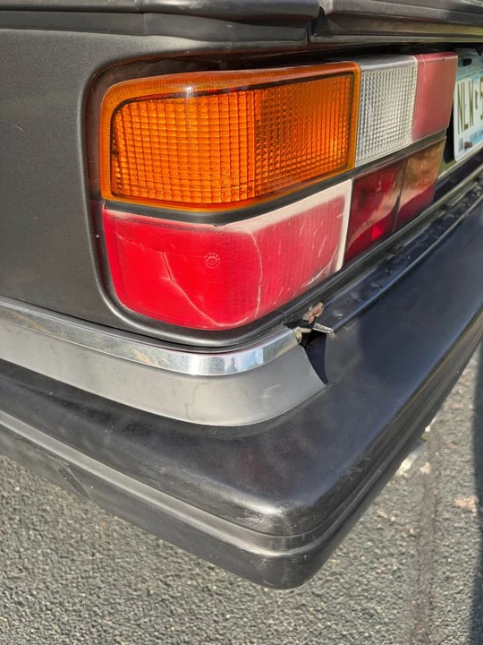 1992 Volvo 244 - Image 6 of 15
