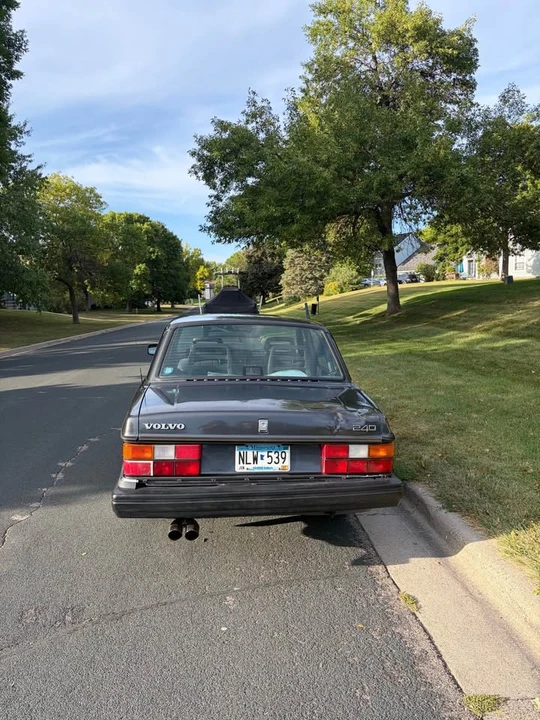 1992 Volvo 244 - Image 10 of 15