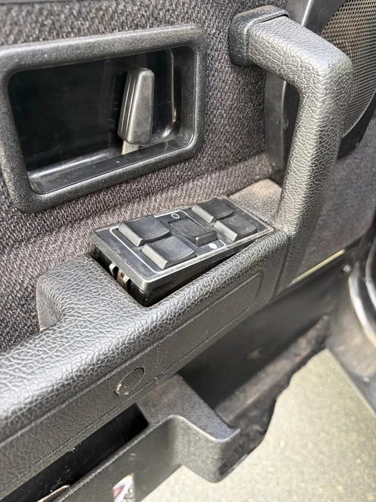 1992 Volvo 244 - Image 12 of 15