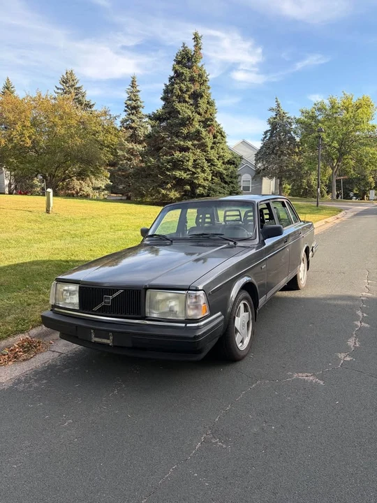 1992 Volvo 244 - Image 2 of 15