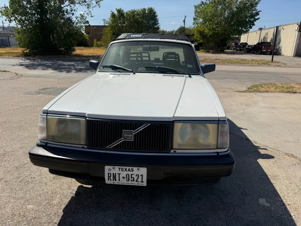1992 Volvo 244 - Image 2 of 10