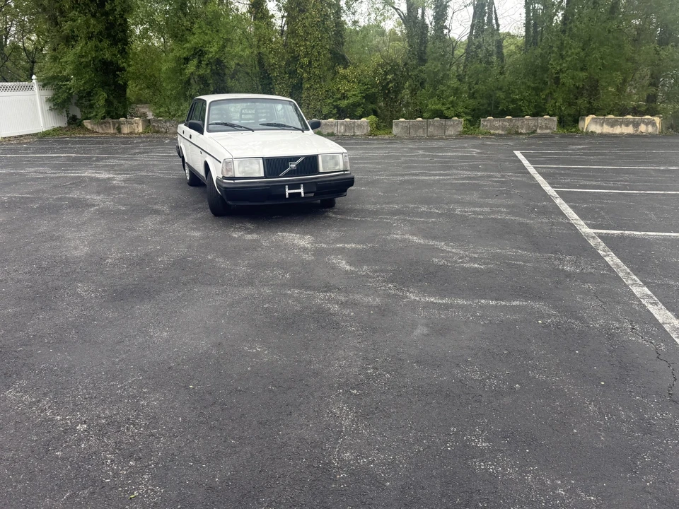 1992 Volvo 244 - Image 22 of 31
