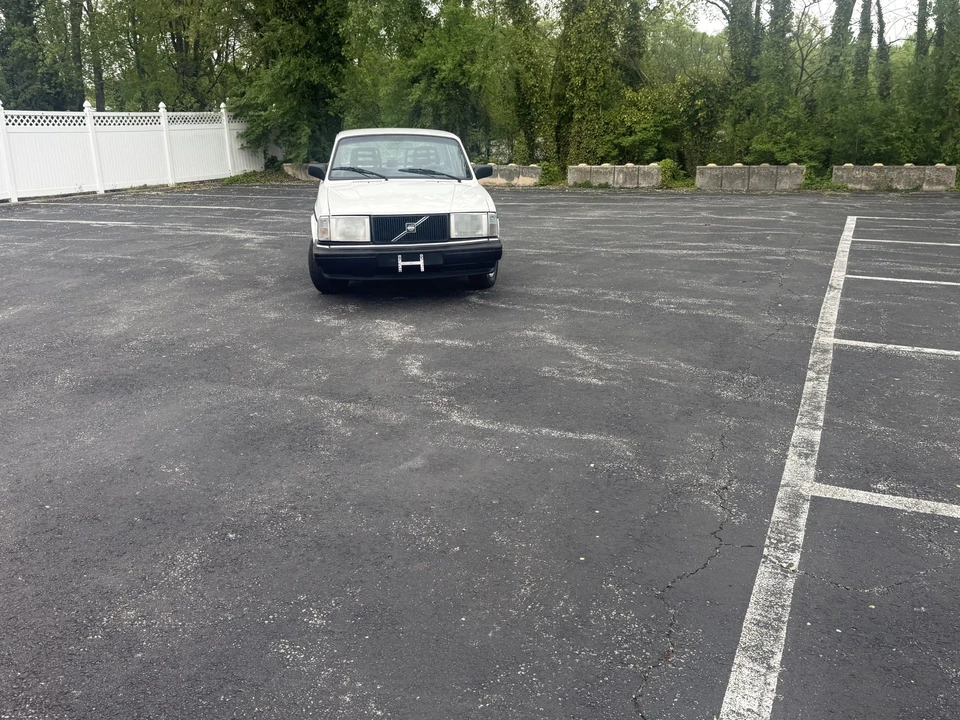 1992 Volvo 244 - Image 17 of 31