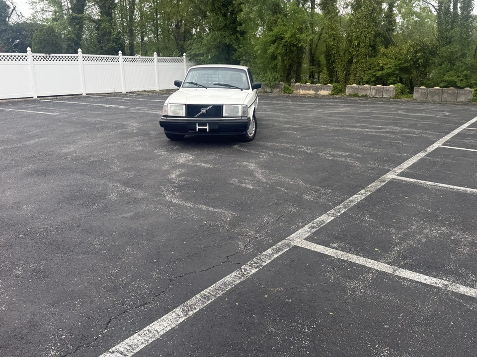 1992 Volvo 244 - Image 16 of 31