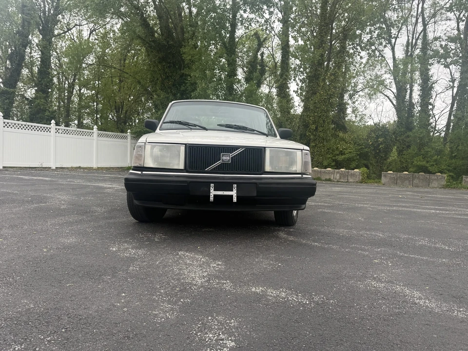 1992 Volvo 244 - Image 21 of 31