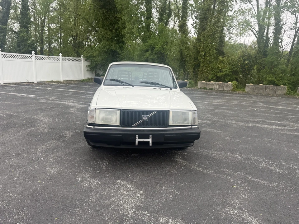 1992 Volvo 244 - Image 19 of 31