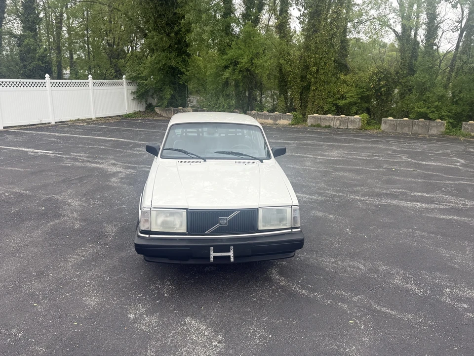1992 Volvo 244 - Image 18 of 31