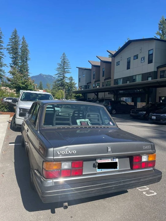 1992 Volvo 244 - Image 2 of 6