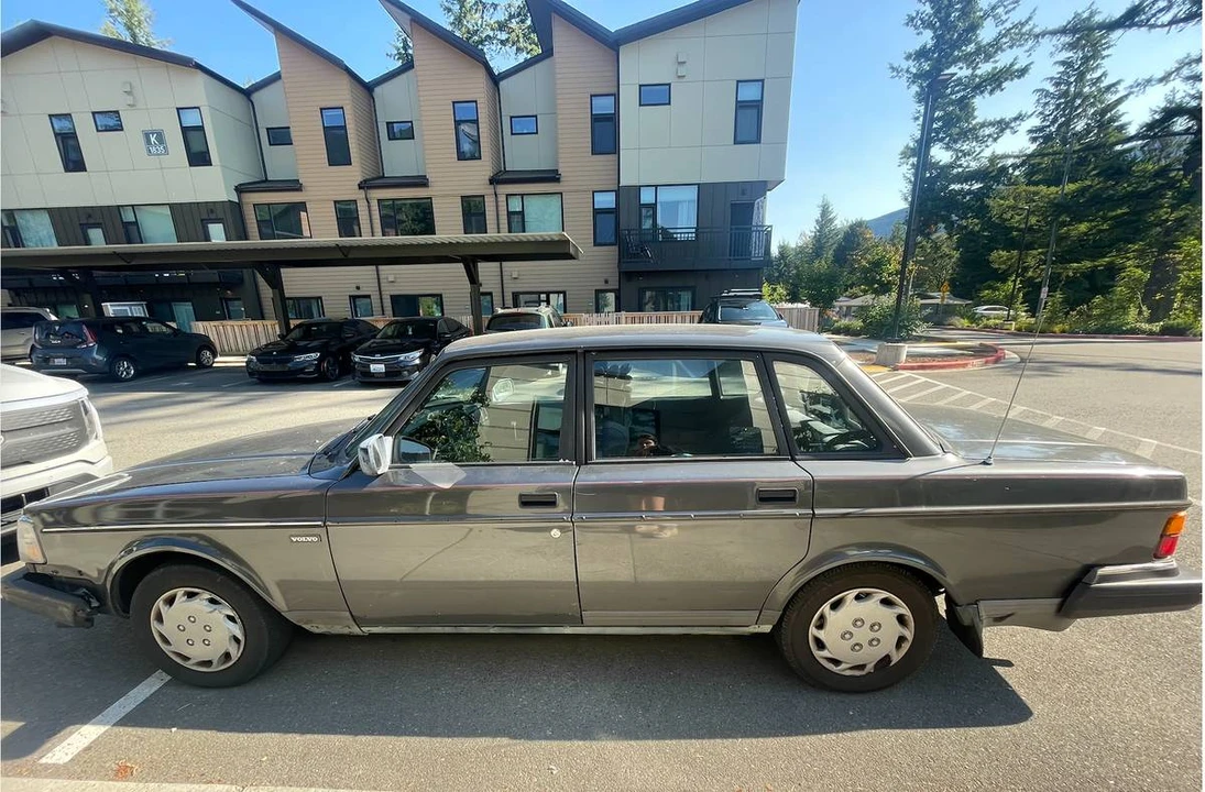1992 Volvo 244 - Image 3 of 6