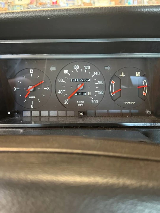 1992 Volvo 244 - Image 14 of 16