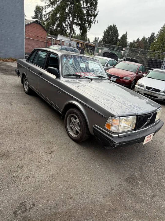 1992 Volvo 244 - Image 5 of 16