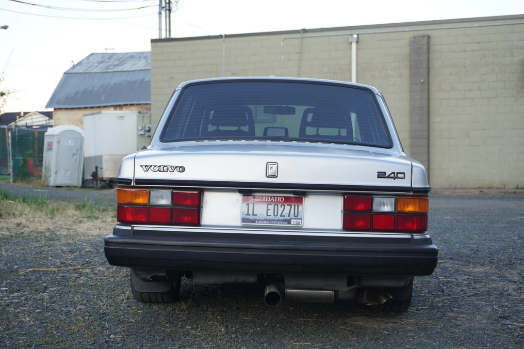 1992 Volvo 244 - Image 30 of 31