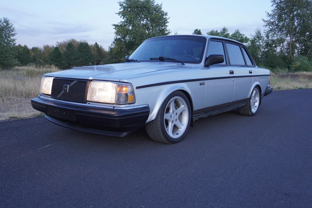1992 Volvo 244 - Image 11 of 31