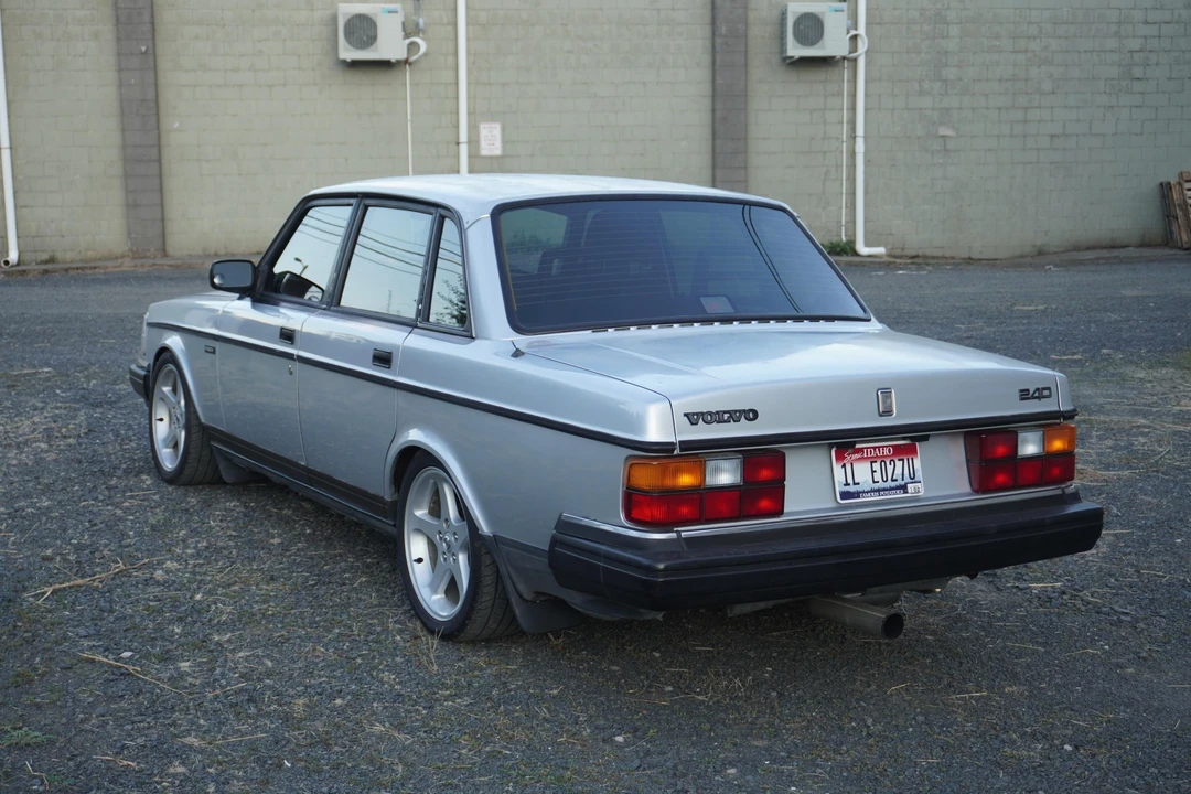 1992 Volvo 244 - Image 26 of 31