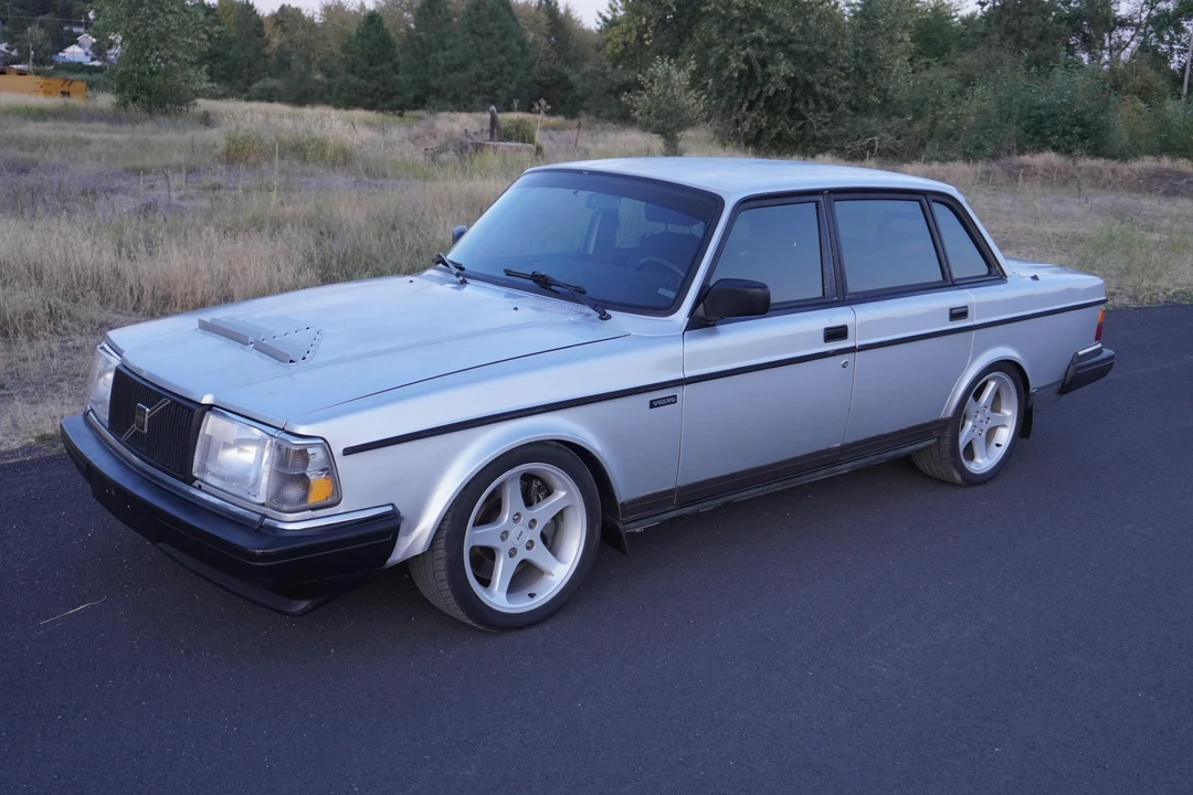 1992 Volvo 244 - Image 13 of 31