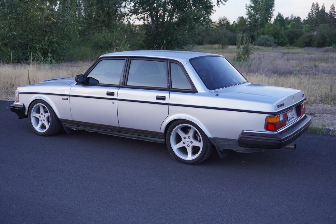 1992 Volvo 244 - Image 21 of 31