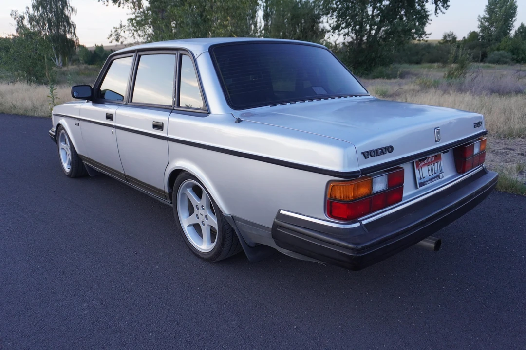 1992 Volvo 244 - Image 25 of 31