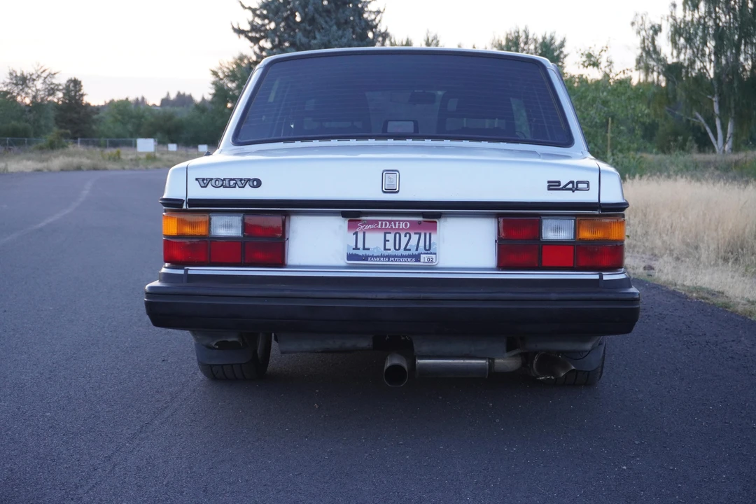 1992 Volvo 244 - Image 29 of 31