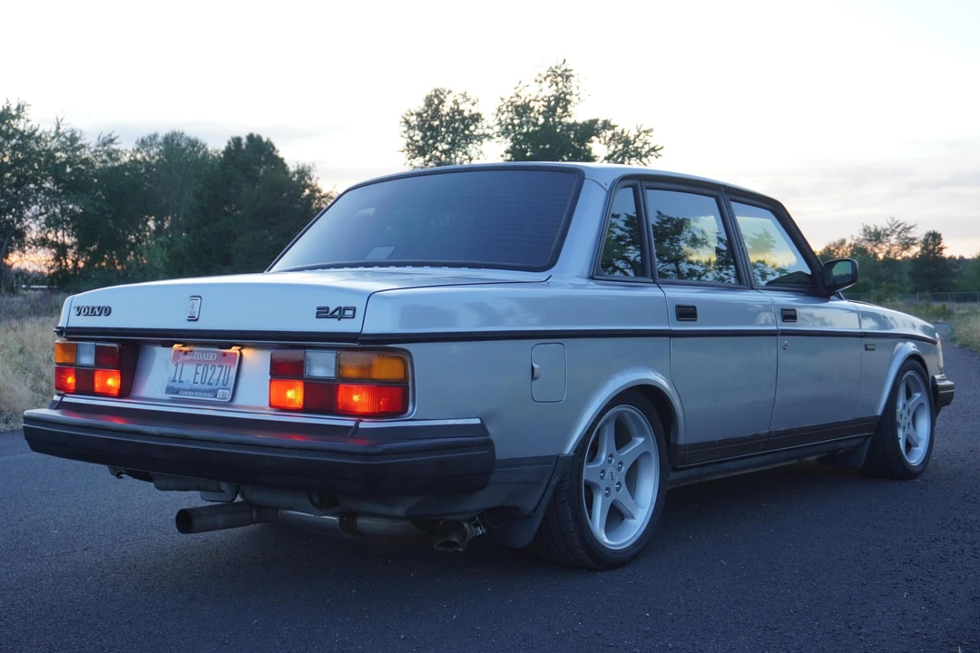 1992 Volvo 244 - Image 4 of 31