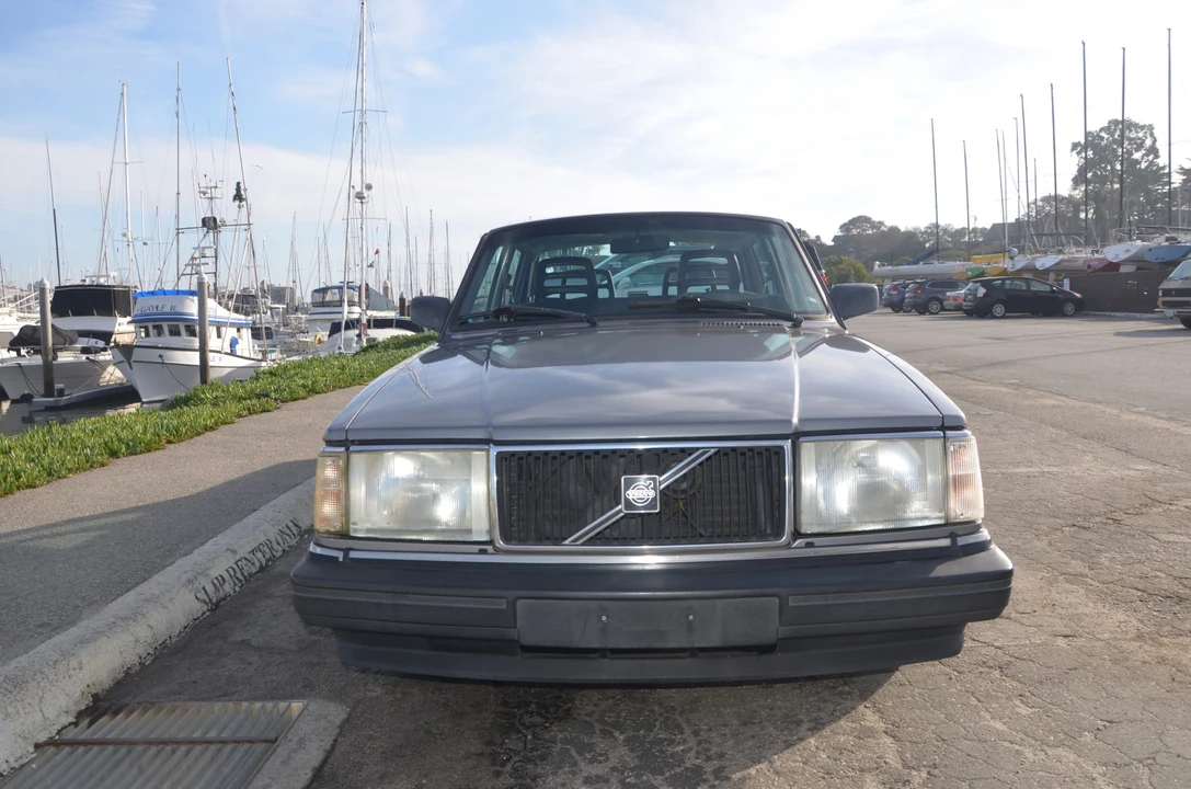 1992 Volvo 244 - Image 8 of 31