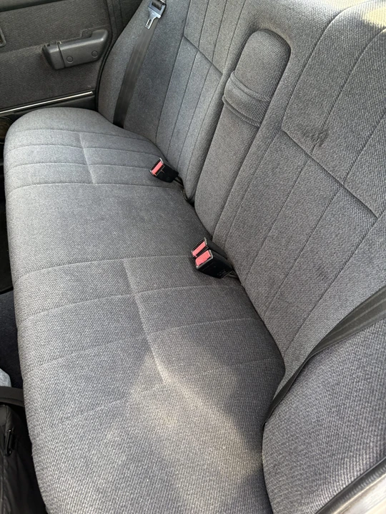 1992 Volvo 244 - Image 28 of 31