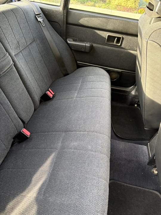 1992 Volvo 244 - Image 24 of 31